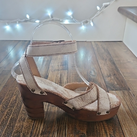 Bed Stu Kalah White and Brown Distressed Leather Boho Platform Sandals Size 7 - Picture 7 of 10